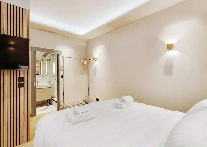 Pick A Flat's In Parc Monceau - Boulevard De Courcelles *