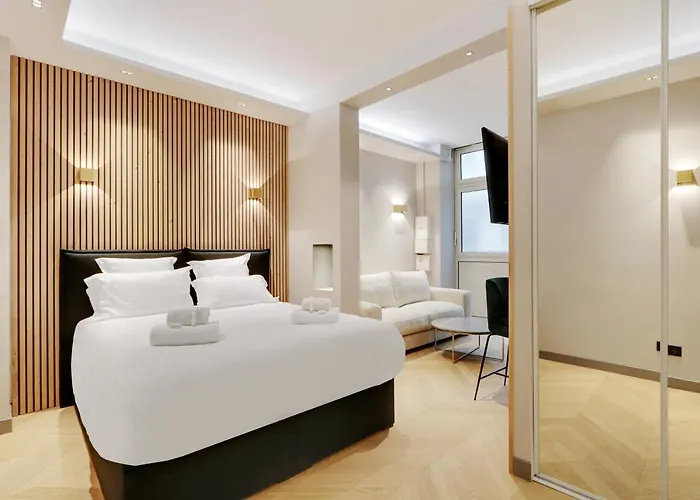 Pick A Flat's In Parc Monceau - Boulevard De Courcelles *