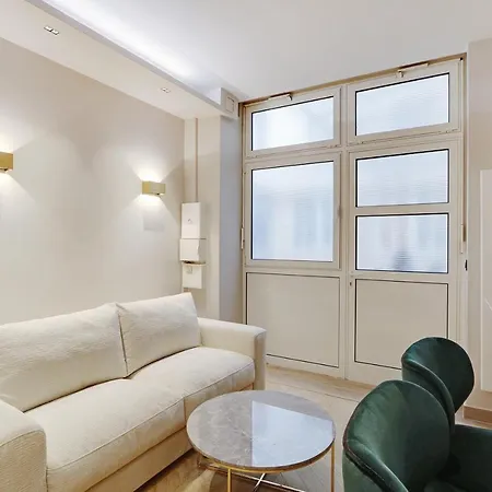 Pick A Flat's In Parc Monceau - Boulevard De Courcelles Parijs